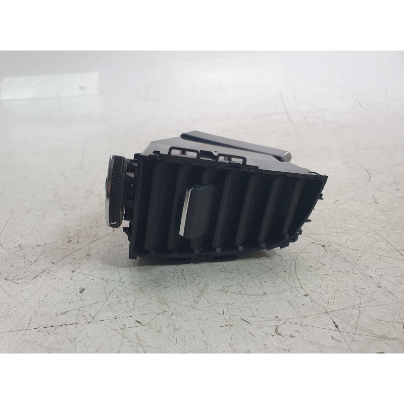 Recambio de aireador central derecho para renault megane iv hatchback (b9a/m/n_) 1.5 blue dci 115 (b9a6) referencia OEM IAM 6875