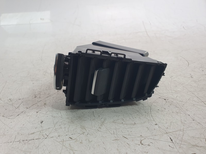 Recambio de aireador central derecho para renault megane iv hatchback (b9a/m/n_) 1.5 blue dci 115 (b9a6) referencia OEM IAM 6875