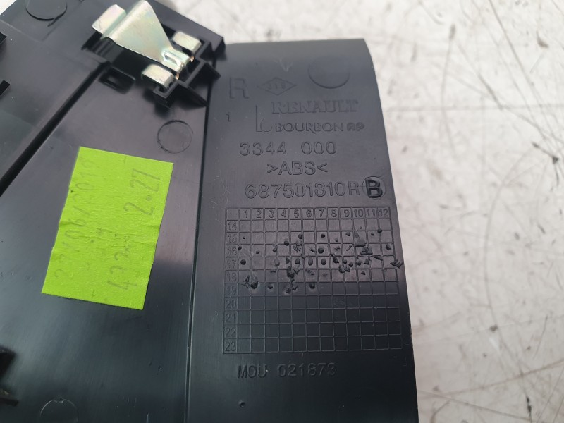 Recambio de aireador central derecho para renault megane iv hatchback (b9a/m/n_) 1.5 blue dci 115 (b9a6) referencia OEM IAM 6875