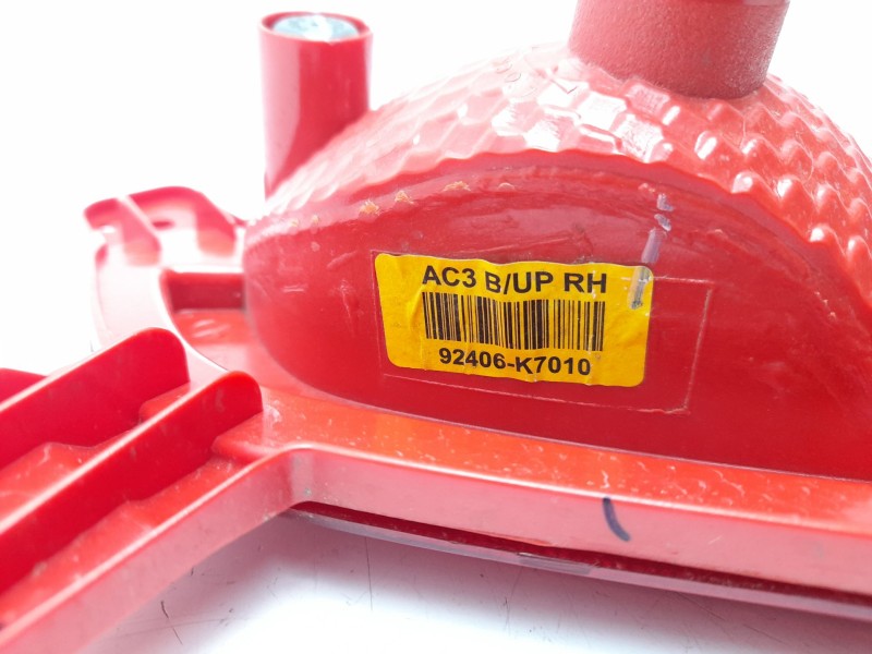 Recambio de faro antiniebla trasero derecho para hyundai i10 iii (ac3, ai3) 1.0 mpi referencia OEM IAM 92406K7010  