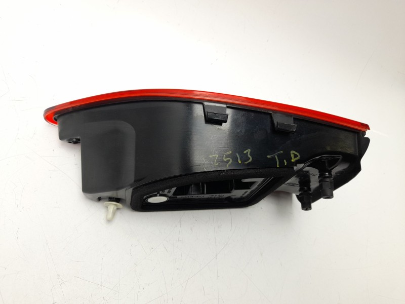 Recambio de piloto trasero derecho interior para ford kuga iii referencia OEM IAM PV4B13A602AD  