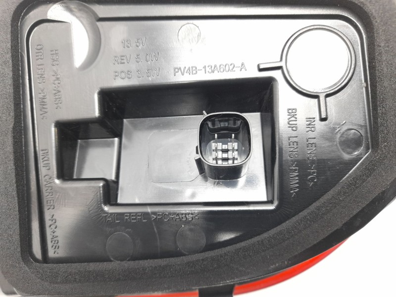Recambio de piloto trasero derecho interior para ford kuga iii referencia OEM IAM PV4B13A602AD  