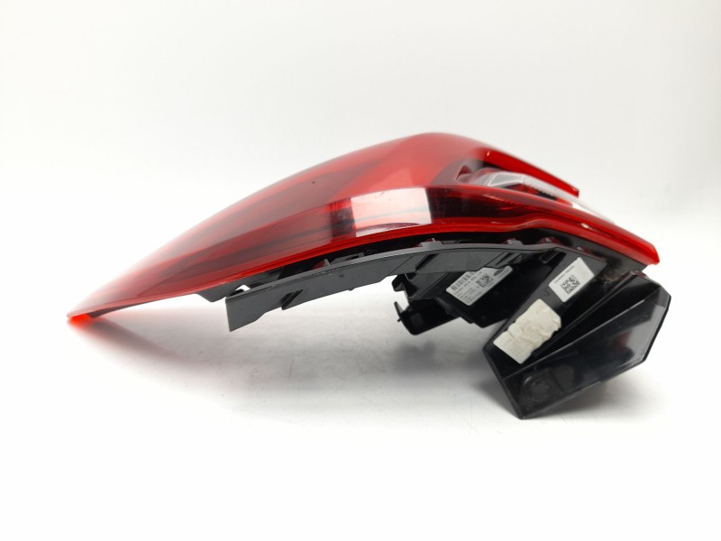 Recambio de piloto trasero izquierdo para ford kuga iii referencia OEM IAM PV4B13405AE  