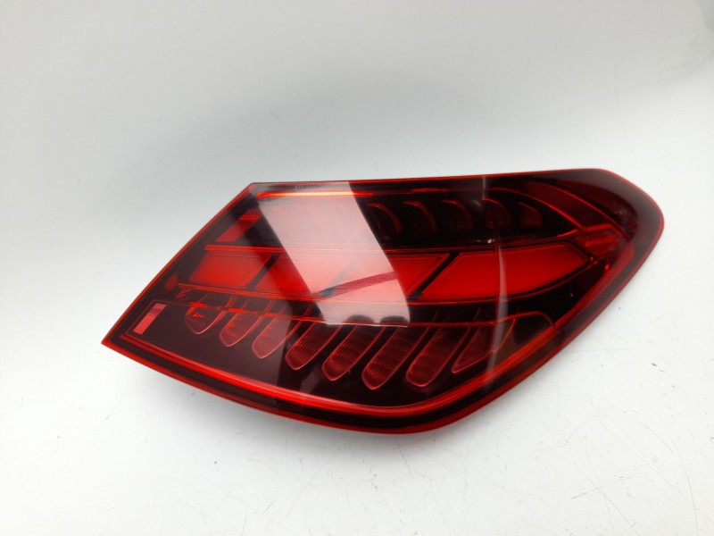 Recambio de piloto trasero derecho para mercedes-benz clase c (w206) c 200 d (206.003) referencia OEM IAM A2069063400  103F14530