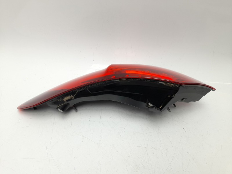 Recambio de piloto trasero derecho para mercedes-benz clase c (w206) c 200 d (206.003) referencia OEM IAM A2069063400  103F14530