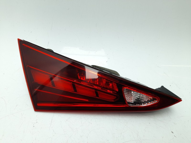 Recambio de piloto trasero izquierdo interior para mercedes-benz clase c (w206) c 200 d (206.003) referencia OEM IAM A2069063900