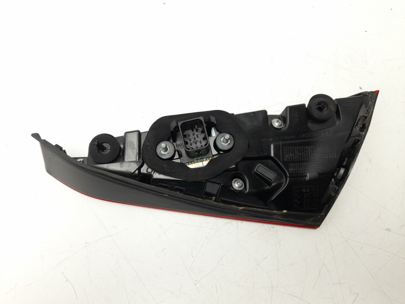 Recambio de piloto trasero izquierdo interior para mercedes-benz clase c (w206) c 200 d (206.003) referencia OEM IAM A2069063900