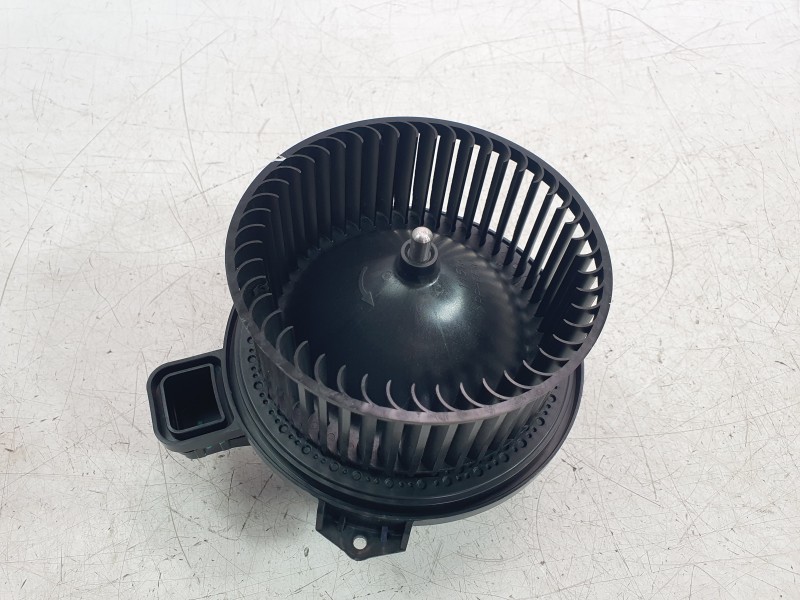 Recambio de ventilador calefaccion para mg zs 1.5 hybrid+ referencia OEM IAM 11792641  