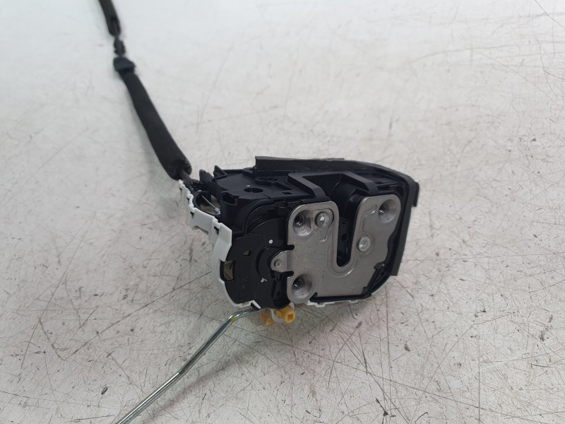 Recambio de cerradura puerta delantera derecha para mg zs 1.5 hybrid+ referencia OEM IAM 11884199  