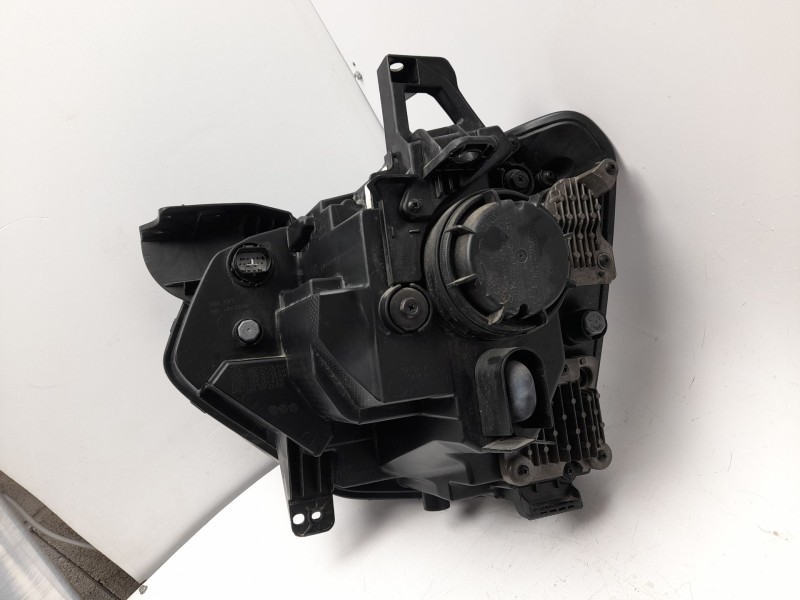 Recambio de faro derecho para kia niro ii (sg2) 1.6 gdi hybrid referencia OEM IAM 92102AT100  