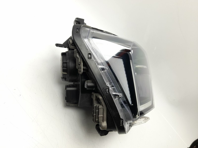 Recambio de faro derecho para kia niro ii (sg2) 1.6 gdi hybrid referencia OEM IAM 92102AT100  