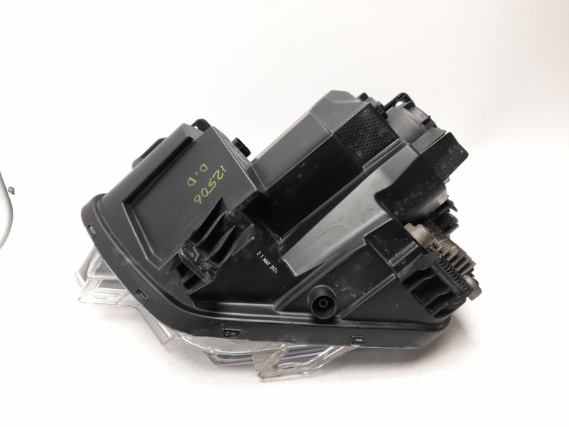 Recambio de faro derecho para kia niro ii (sg2) 1.6 gdi hybrid referencia OEM IAM 92102AT100  