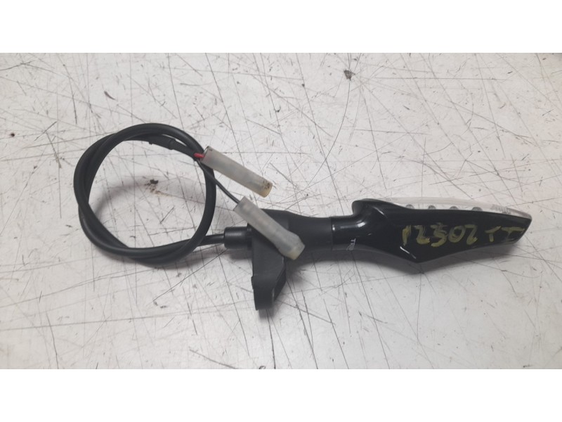 Recambio de piloto trasero izquierdo para triumph street triple 765 rs street triple 765 rs referencia OEM IAM T2707333  