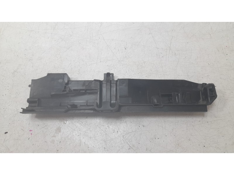 Recambio de soporte radiador para bmw x1 (e84) sdrive 18 d referencia OEM IAM 17107524912  