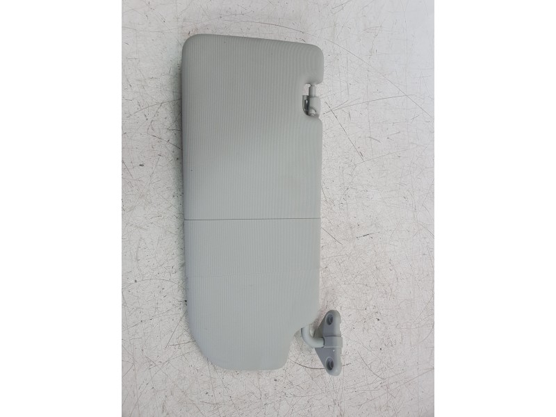 Recambio de parasol izquierdo para mg zs 1.5 hybrid+ referencia OEM IAM 11731262  