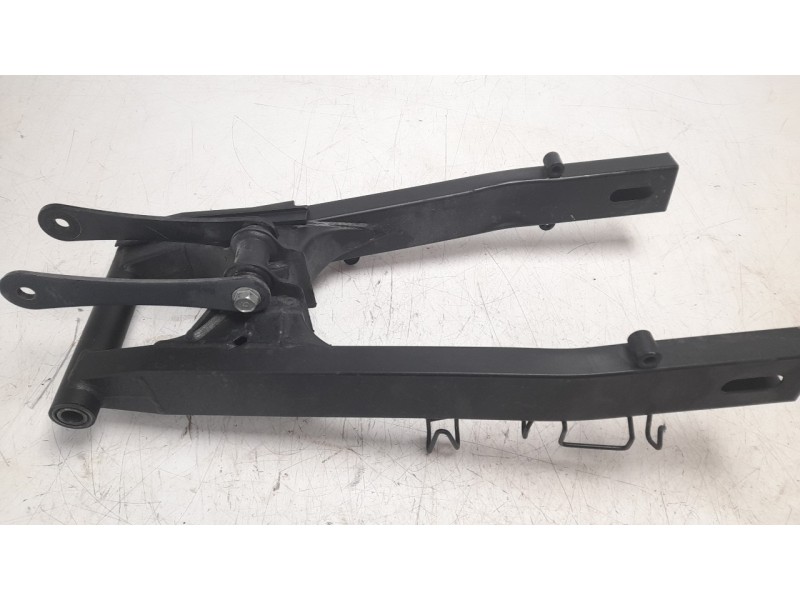 Recambio de basculante para kawasaki z 300 referencia OEM IAM 33001063418R  