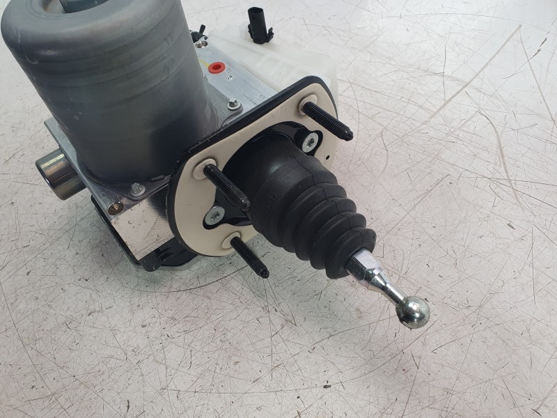 Recambio de bomba freno para mg zs 1.5 hybrid+ referencia OEM IAM 11595160  