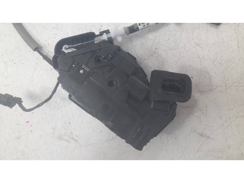 Recambio de cerradura puerta delantera derecha para volkswagen passat variant (cb5) r-line referencia OEM IAM 5NB837016E  
