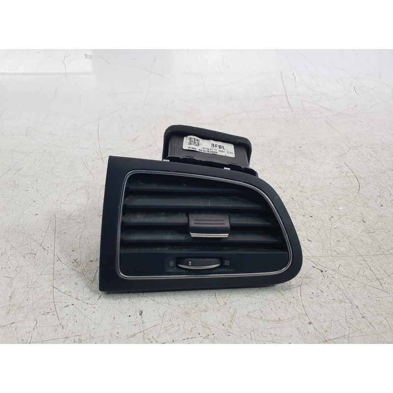 Recambio de aireador izquierdo para renault megane iv hatchback (b9a/m/n_) 1.5 blue dci 115 (b9a6) referencia OEM IAM 687616296R