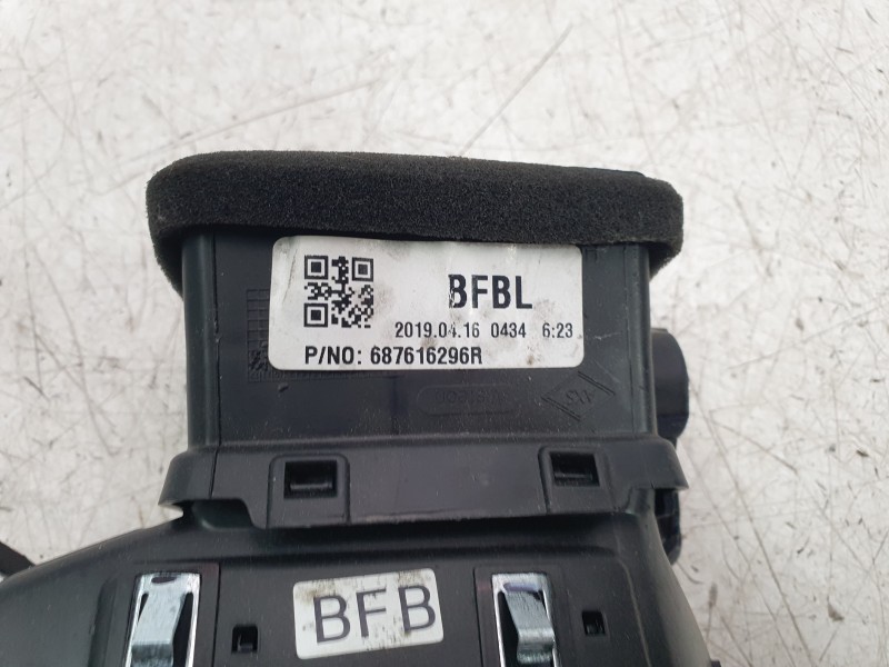 Recambio de aireador izquierdo para renault megane iv hatchback (b9a/m/n_) 1.5 blue dci 115 (b9a6) referencia OEM IAM 687616296R