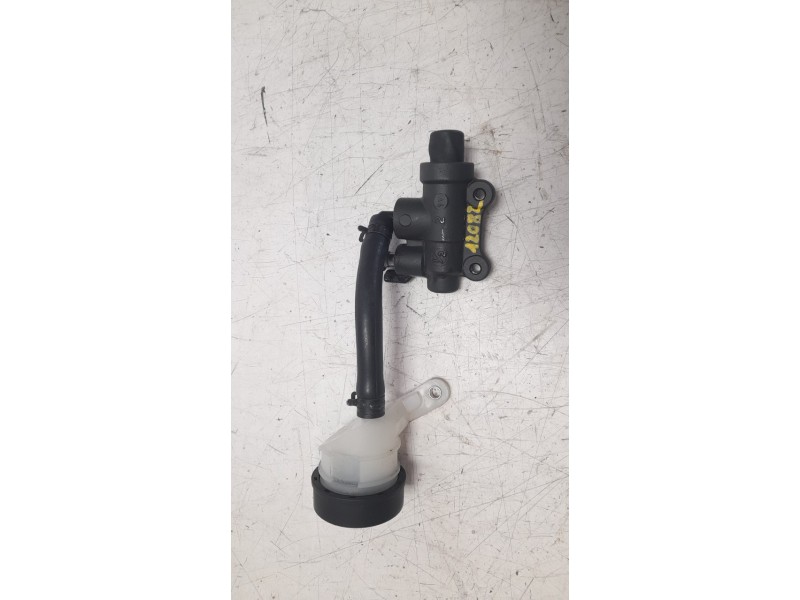 Recambio de bomba freno trasera para bmw r 1250 r 1250 gs adventure referencia OEM IAM 34318522398  