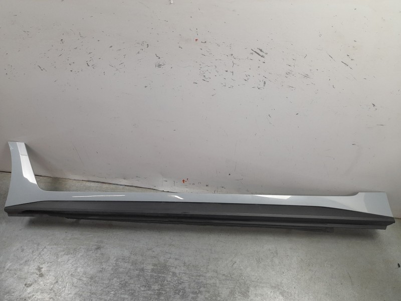 Recambio de estribos laterales para bmw 4 gran coupe (g26) edrive40 referencia OEM IAM 51778737085  