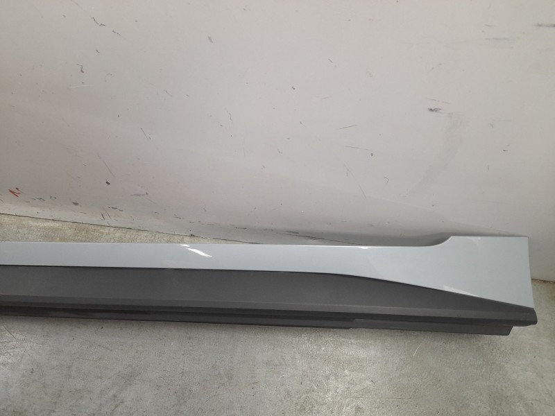 Recambio de estribos laterales para bmw 4 gran coupe (g26) edrive40 referencia OEM IAM 51778737085  