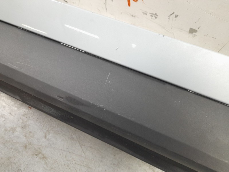 Recambio de estribos laterales para bmw 4 gran coupe (g26) edrive40 referencia OEM IAM 51778737085  