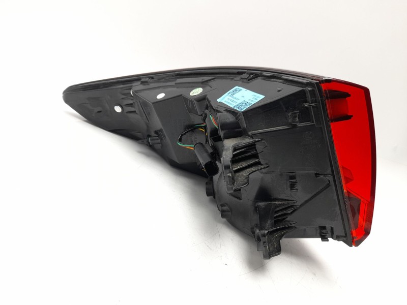 Recambio de piloto trasero derecho para mg zs suv (azs1) 1.5 vti referencia OEM IAM 10571682  