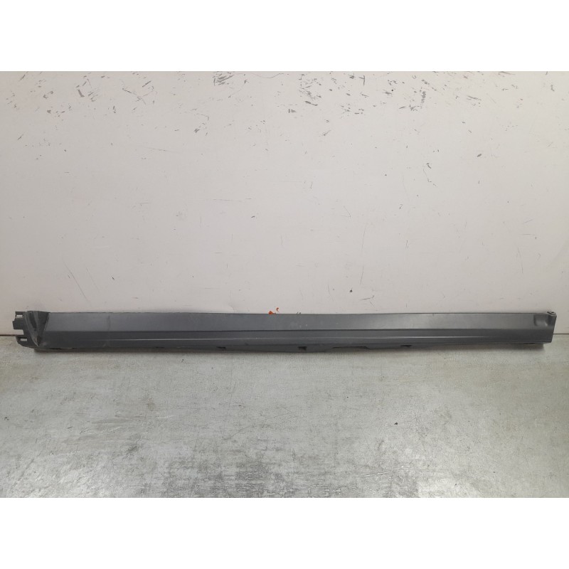 Recambio de estribos laterales para land rover discovery sport (l550) 2.0 d 4x4 referencia OEM IAM   