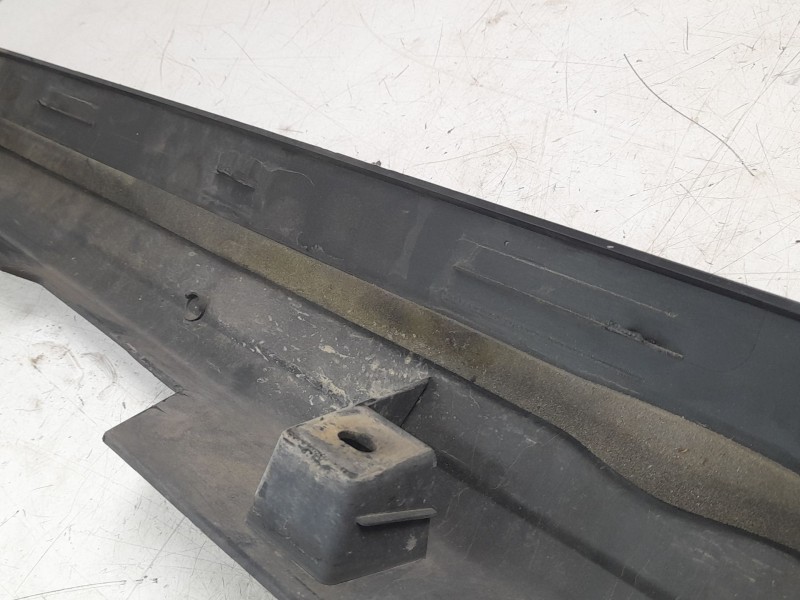 Recambio de estribos laterales para land rover discovery sport (l550) 2.0 d 4x4 referencia OEM IAM LR058524  