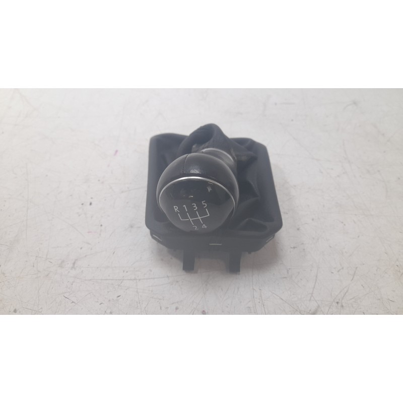 Recambio de pomo palanca cambio para volkswagen polo vi (aw1, bz1, ae1) 1.0 tsi referencia OEM IAM 2G1711113MIS  