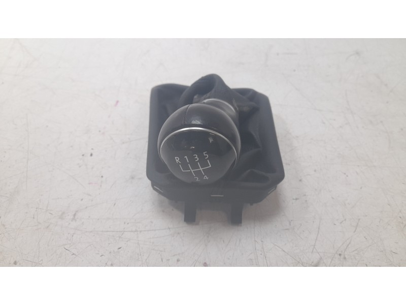 Recambio de pomo palanca cambio para volkswagen polo vi (aw1, bz1, ae1) 1.0 tsi referencia OEM IAM 2G1711113MIS  