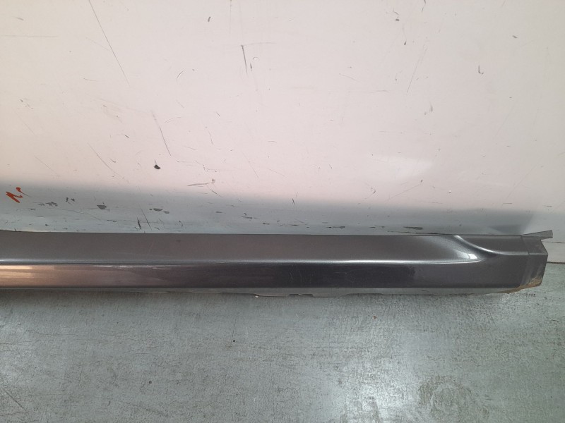 Recambio de estribos laterales para ford ecosport 1.0 ecoboost referencia OEM IAM 2335340  