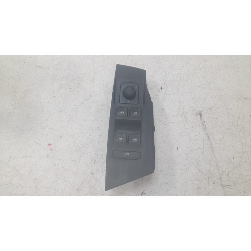 Recambio de mando elevalunas delantero izquierdo para volkswagen polo vi (aw1, bz1, ae1) 1.0 tsi referencia OEM IAM 5G0959857F  