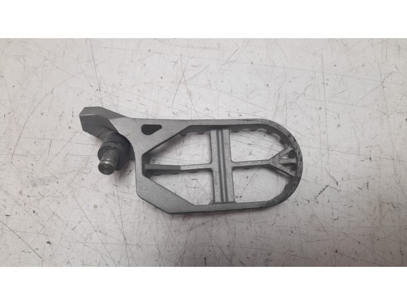 Recambio de estribo lateral para bmw r 1250 r 1250 gs adventure referencia OEM IAM 18519829767  