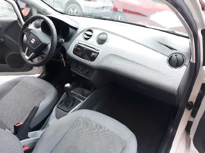 seat ibiza sc (6j1) del año 2010