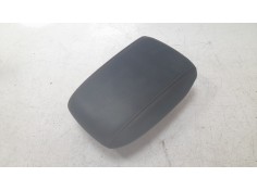 Recambio de apoyabrazos central para ford kuga titanium referencia OEM IAM 2719582  