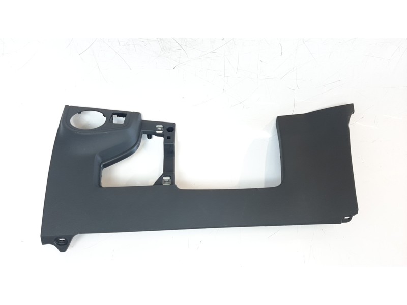 Recambio de moldura para volkswagen polo 1.0 tsi referencia OEM IAM 2G1858365  