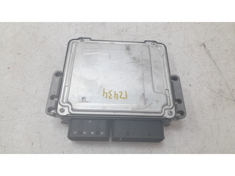 Recambio de centralita motor uce para ds ds 3 / ds 3 crossback (ur_, uc_, uj_) 1.5 bluehdi 100 referencia OEM IAM 9832694480 028