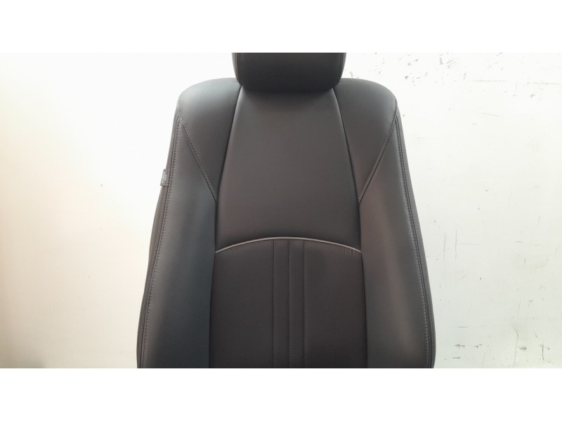 Recambio de juego asientos completo para mazda cx-3 2.0 cat referencia OEM IAM D10J88162B  
