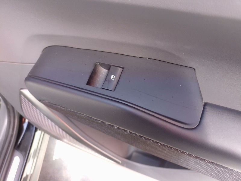 Recambio de mando elevalunas trasero derecho para kia ev9 100 gt-line awd referencia OEM IAM   