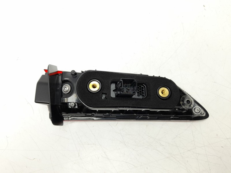 Recambio de piloto trasero derecho interior para skoda karoq (nu7, nd7) 1.5 tsi referencia OEM IAM 57A945308C  