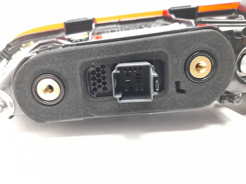 Recambio de piloto trasero izquierdo interior para skoda karoq (nu7, nd7) 1.5 tsi referencia OEM IAM 57A945307C  