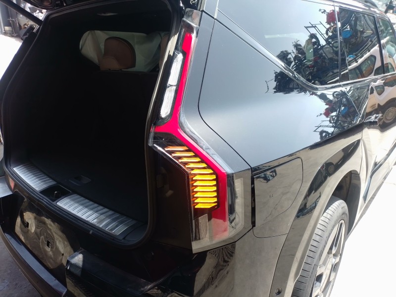Recambio de piloto trasero derecho para kia ev9 100 gt-line awd referencia OEM IAM   