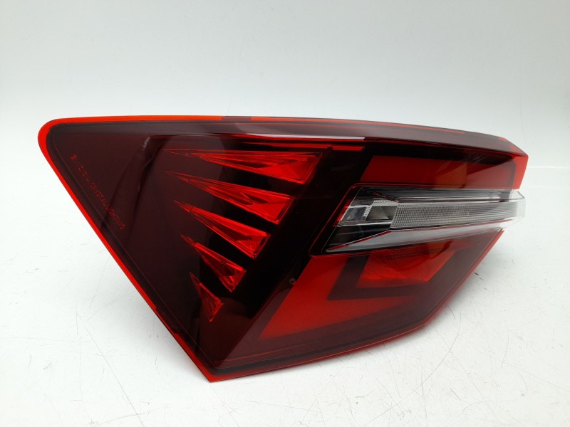 Recambio de piloto trasero izquierdo para skoda karoq (nu7, nd7) 1.5 tsi referencia OEM IAM 57A945207C  