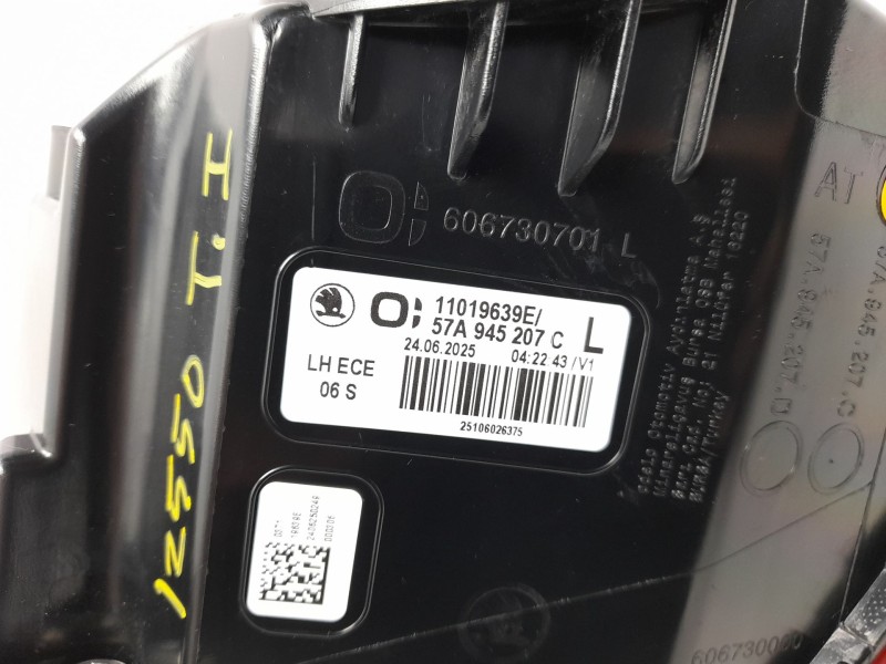 Recambio de piloto trasero izquierdo para skoda karoq (nu7, nd7) 1.5 tsi referencia OEM IAM 57A945207C  