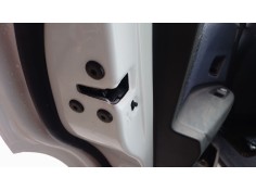 Recambio de cerradura puerta trasera izquierda para renault 4 e-tech 120 referencia OEM IAM   