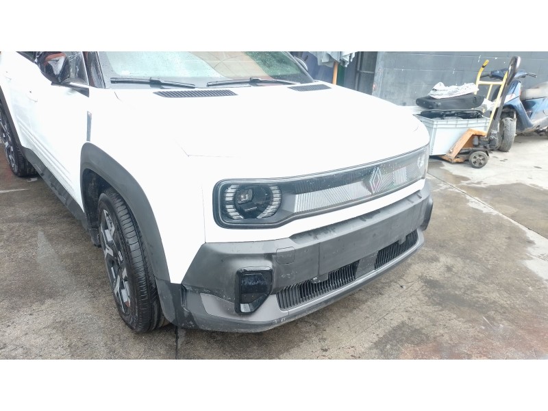 Recambio de morro completo para renault 4 e-tech 120 referencia OEM IAM   