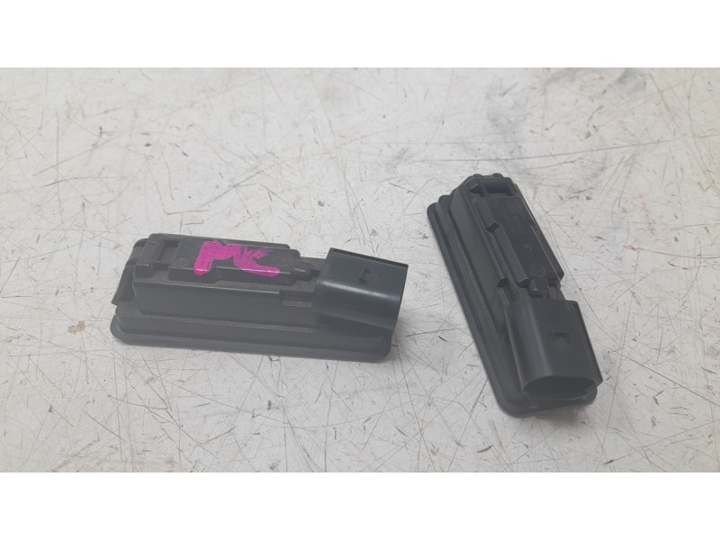 Recambio de piloto matricula para volkswagen polo vi (aw1, bz1, ae1) 1.0 tsi referencia OEM IAM 3G5943021  